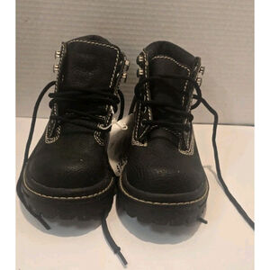 New Black No Boundaries Boots Size 5.5